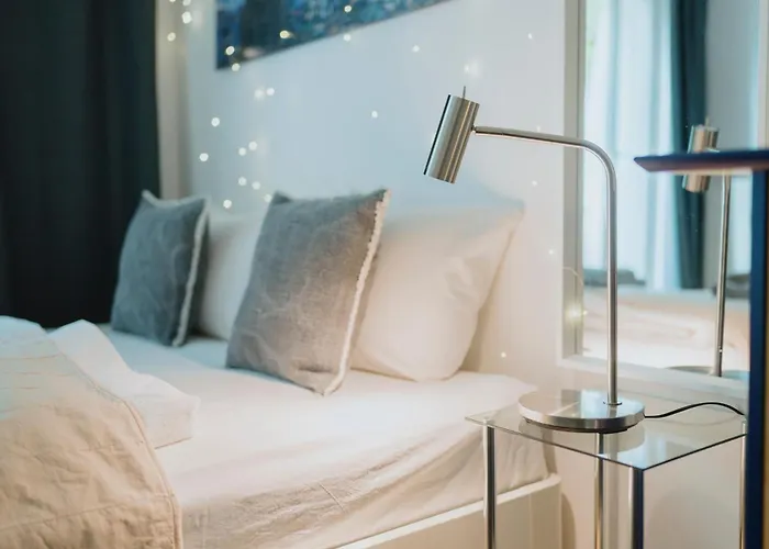 Lovely With Balcony - Cozy , Near Kadewe&kurfürstendamm * Berlin