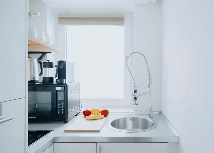 Lovely With Balcony - Cozy , Near Kadewe & Kurfuerstendamm Apartment Berlin