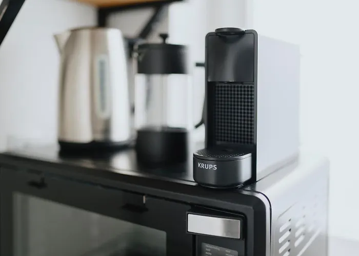 شقة Lovely With Balcony - Cozy , Near Kadewe & Kurfuerstendamm برلين