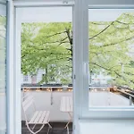 公寓 Lovely With Balcony - Cozy , Near Kadewe & Kurfuerstendamm 柏林