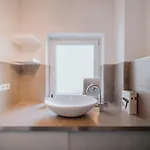 公寓 Lovely With Balcony - Cozy , Near Kadewe & Kurfuerstendamm 柏林
