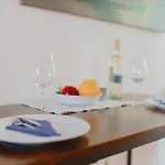 Lovely With Balcony - Cozy , Near Kadewe & Kurfuerstendamm 柏林