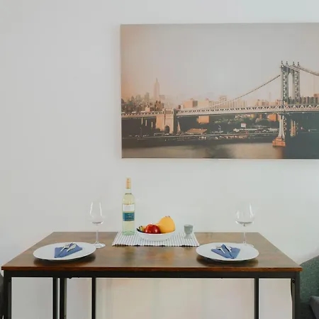 아파트 Lovely With Balcony - Cozy , Near Kadewe & Kurfuerstendamm 베를린