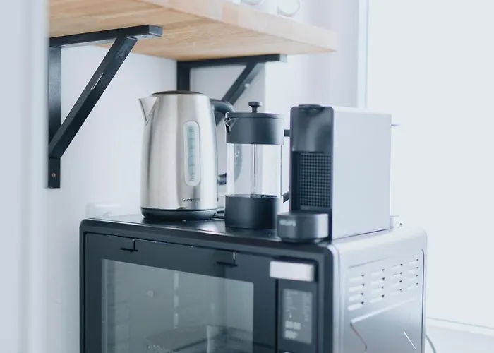 Lovely With Balcony - Cozy , Near Kadewe&kurfürstendamm